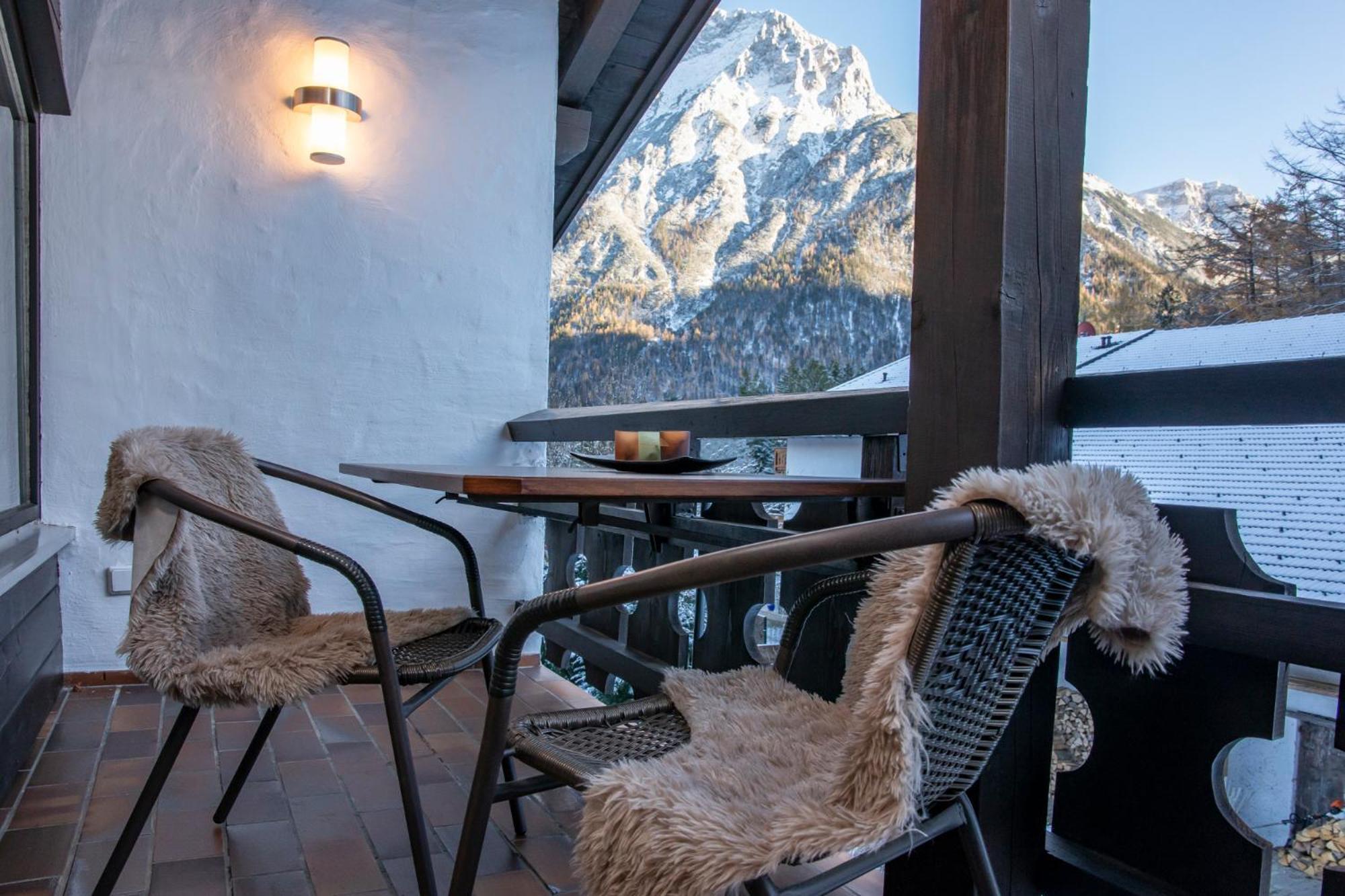 Ferienhaus Zauberberg - Magie Der Alpen - By Loewenherz มิทเทนวัลด์ ภายนอก รูปภาพ